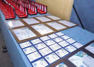 «Ўзбекистон Республикаси Мустақиллигининг 30 йиллиги» эсдалик нишони ва АКТ вазирлиги идоравий мукофотлари топширилди.