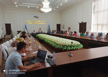 Давра суҳбати 