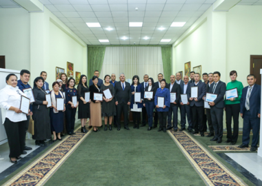 “Ўзбекистон касаба уюшмалари куни” байрами муносабати билан бир қатор касаба уюшмалари ходимлари ва фаоллари мукофотланди